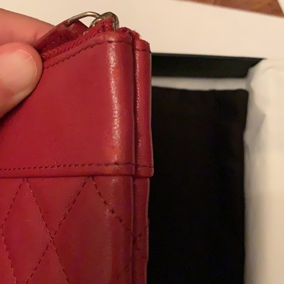 Chanel O pouch. Caviar red. Comes with box and proof of authenticity. - Picture 5 of 13